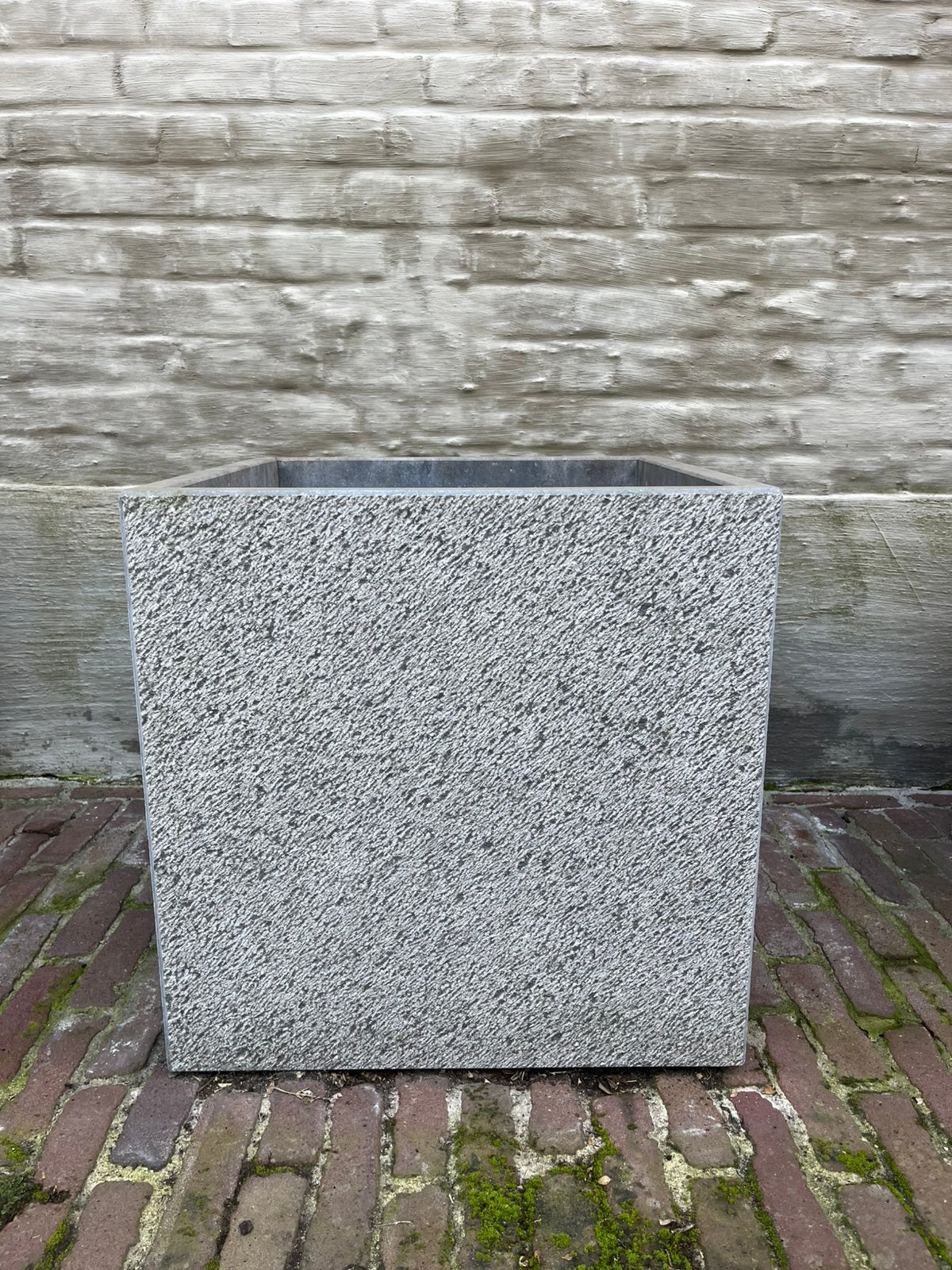 Plantenbak massieve Belgische Arduin, Ophalen, Zo goed als nieuw