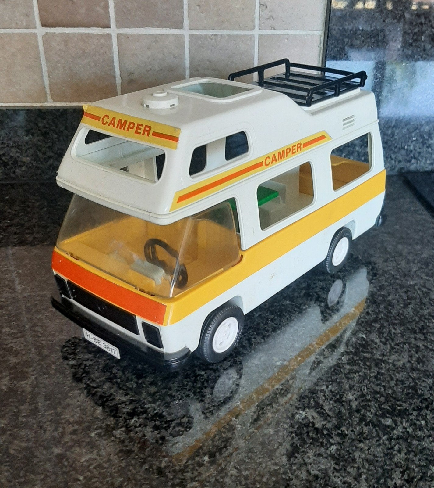 Playmobil vintage 3258 familie camper(1980)

Geen doos
Wat u, Envoi