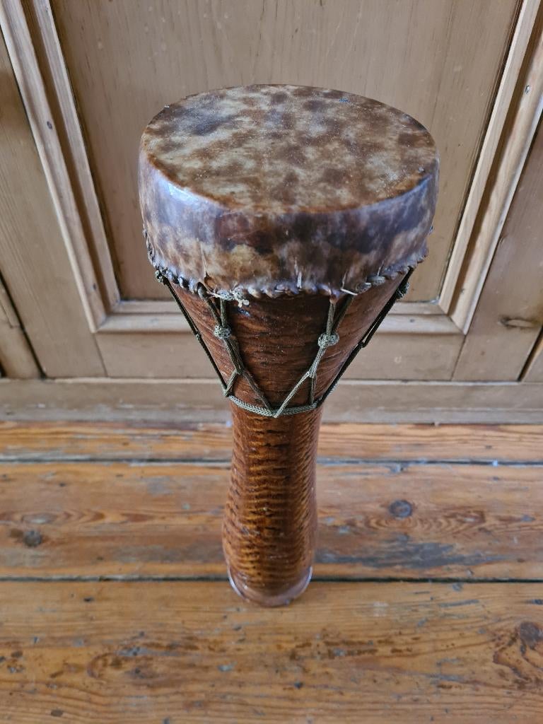 Antiquités africaines instruments musique anciens fragiles, Antiquités & Art, Enlèvement