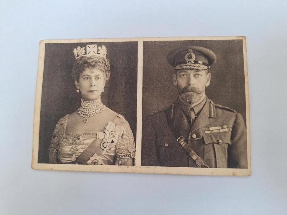 Postkaart koningin mary en king  george Kerstmis 1914, Verzamelen, Postkaarten | België, Ophalen of Verzenden