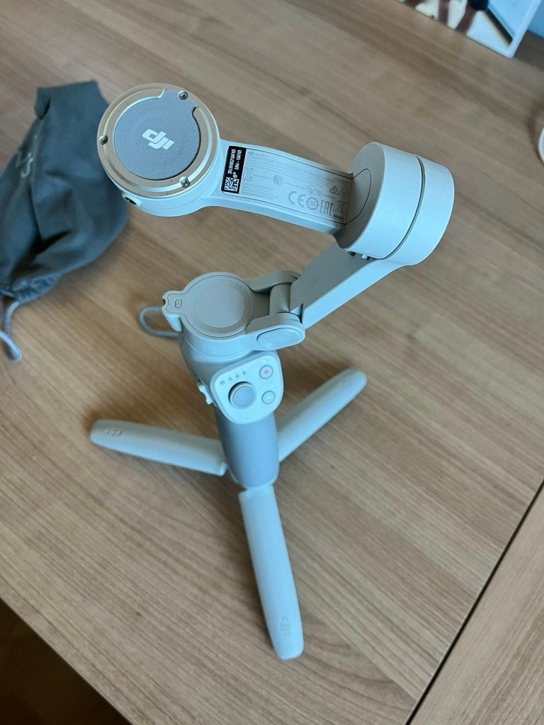 DJI OM 4 (Gimbal), TV, Hi-fi & Vidéo, Neuf, DJI, Pieds flexibles, Enlèvement