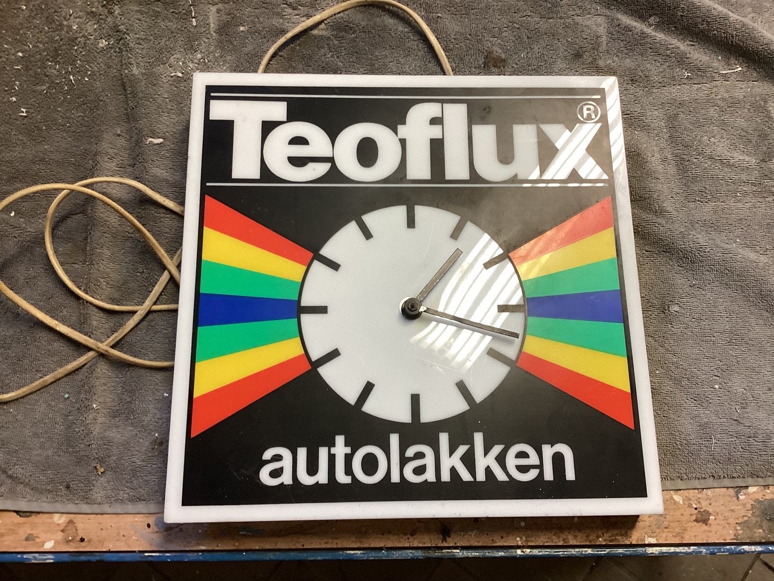 Klok autolakken, Ophalen, Zo goed als nieuw