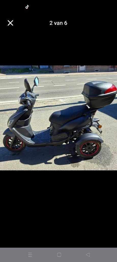 IVA T3 2.0 – matgrijs – elektrische scooter, Fietsen en Brommers, Ophalen, Zo goed als nieuw, Elektrisch