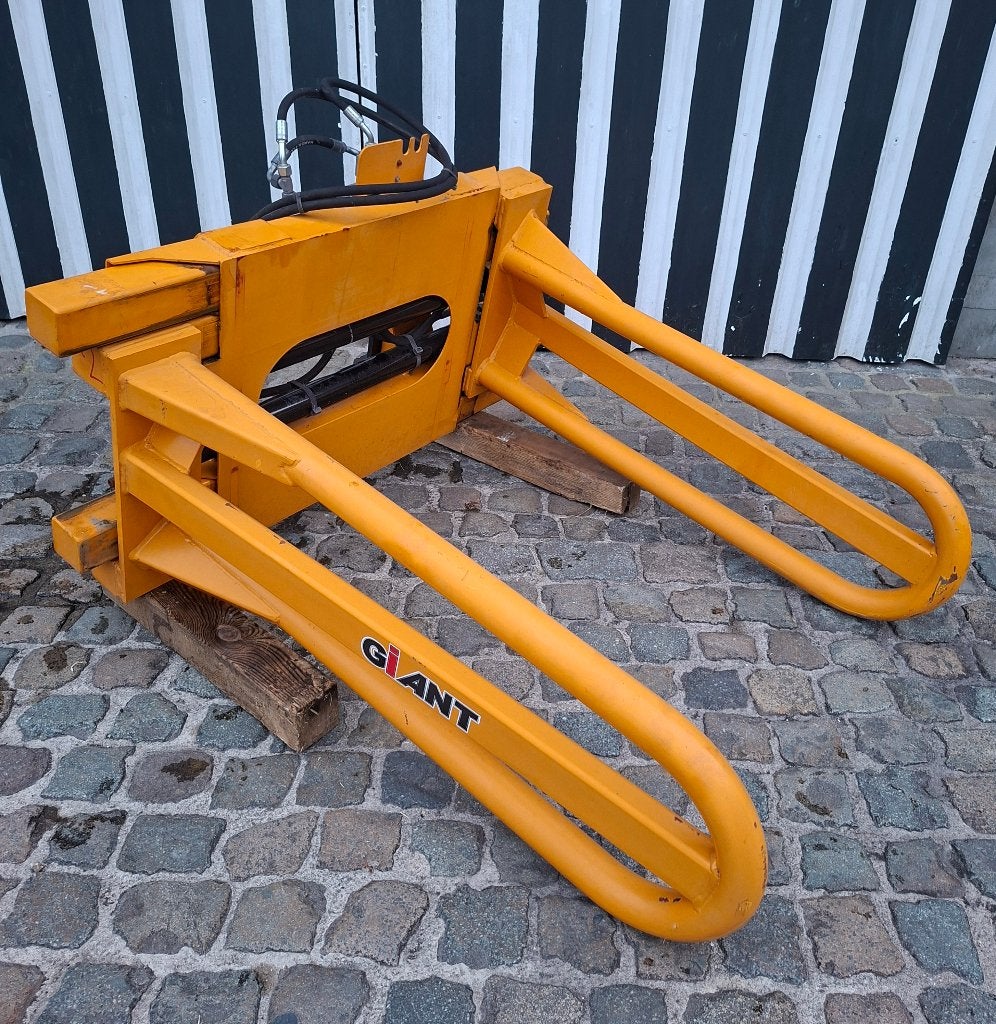 Balenklem Giant BK70-210, Zakelijke goederen, Landbouw | Werktuigen, Ophalen
