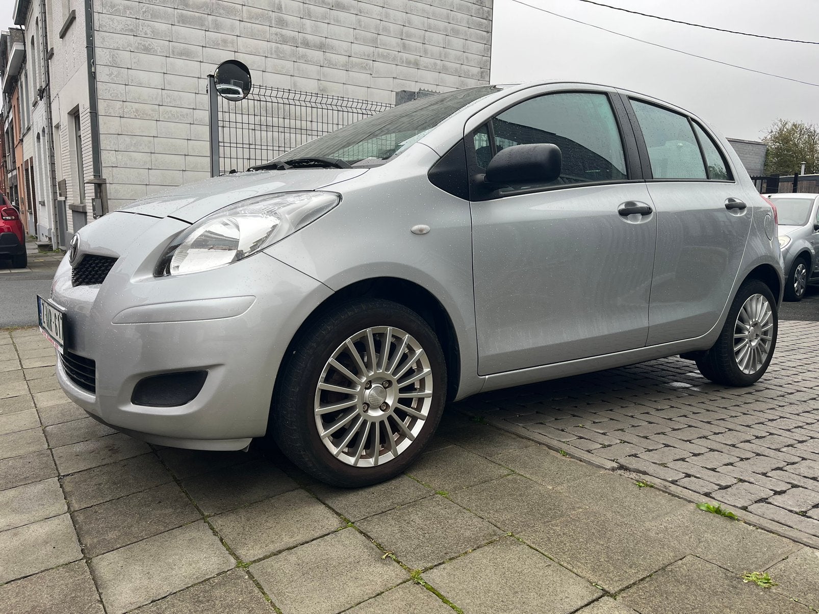 Toyota Yaris 1.0 Essence ⛽️⛽️⛽️32000km, Auto's, Zwart, Bedrijf, 5 deurs, 3 cilinders