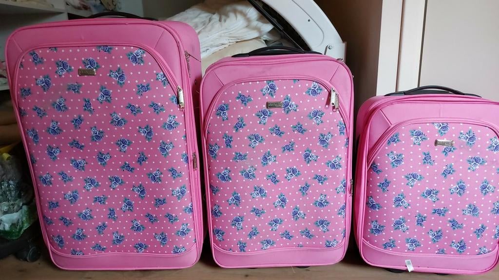 3-delige kofferset op wieltjes – zeer goede staat, Hard kunststof, Zo goed als nieuw, 35 tot 45 cm, Wieltjes