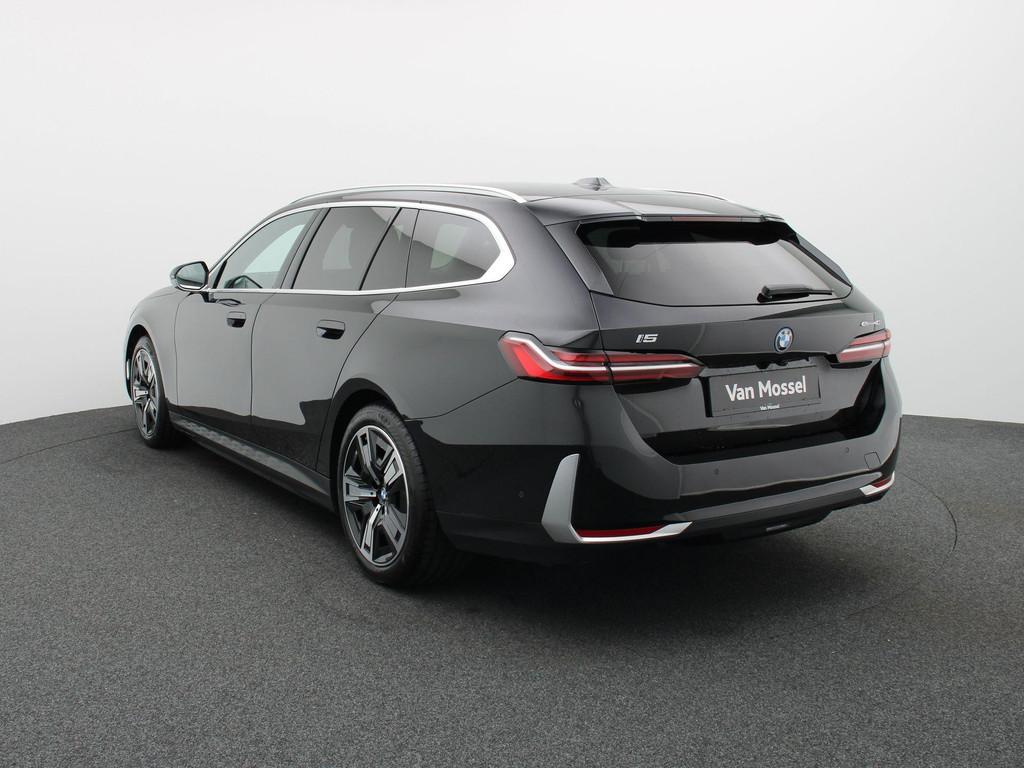 BMW i5 Touring eDrive40 250kW leder | verw.zetels | carplay, Auto's, BMW, Automaat, Gebruikt, Zwart, 340 pk