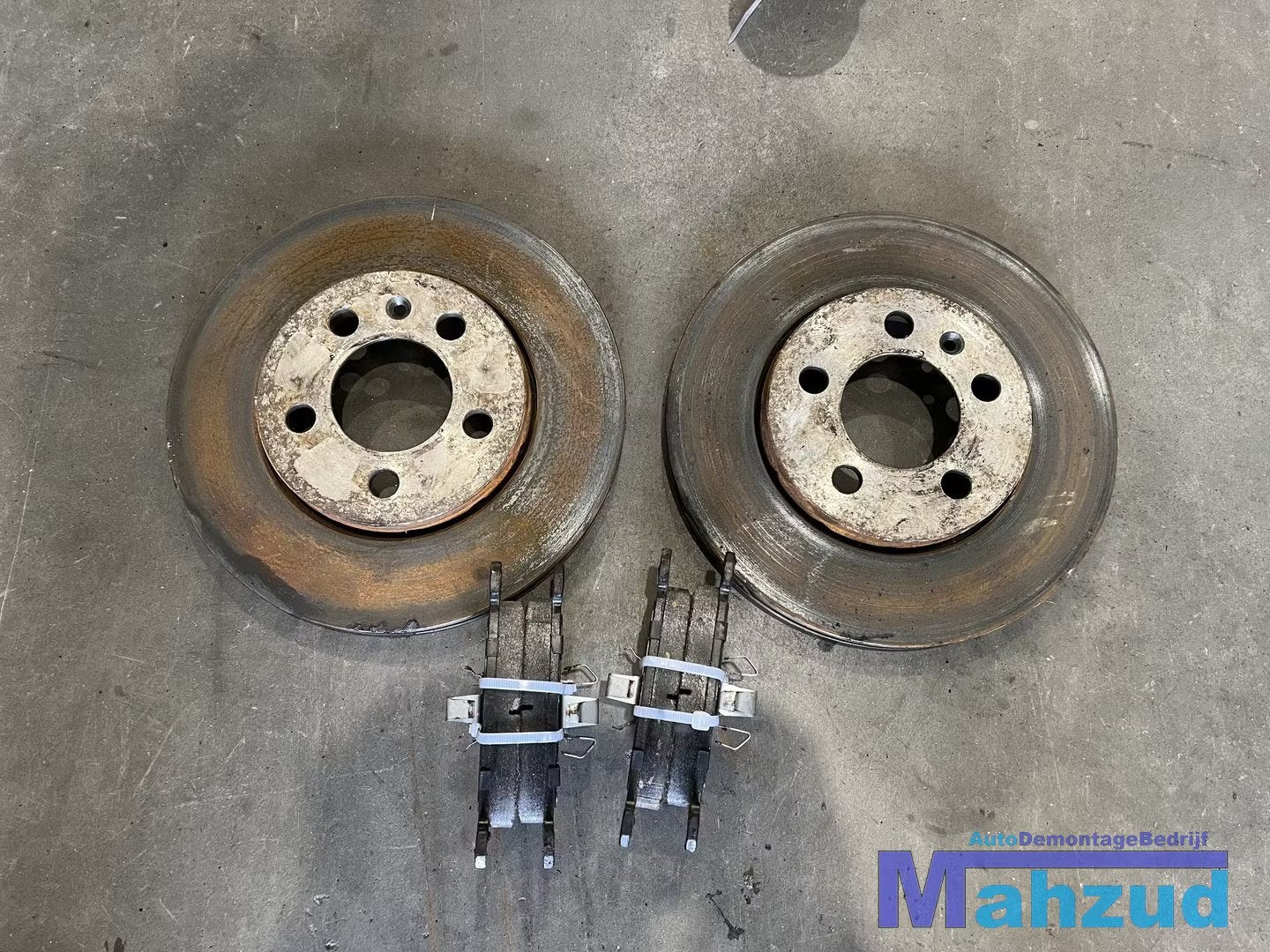 SKODA FABIA 2 links rechts remschijf en blokken set 2006-201, Auto-onderdelen, Fabrikant BV, Gebruikt, Info@fabrikant.eu, Fabrikantstraat 1
1000 AA  Amsterdam, NL