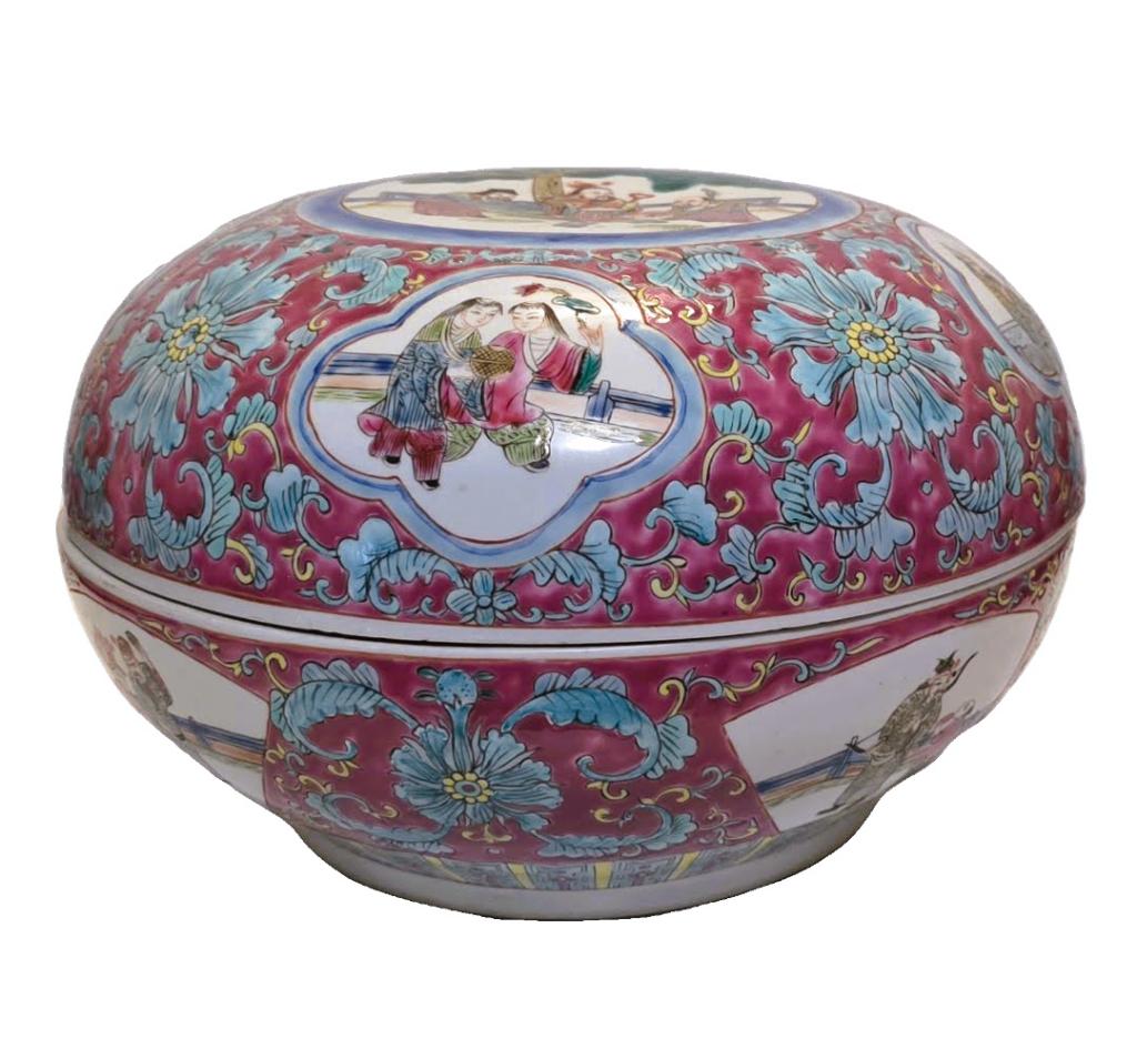 Grote Chinese porseleinen dekseldoos Famille Rose, Ophalen of Verzenden