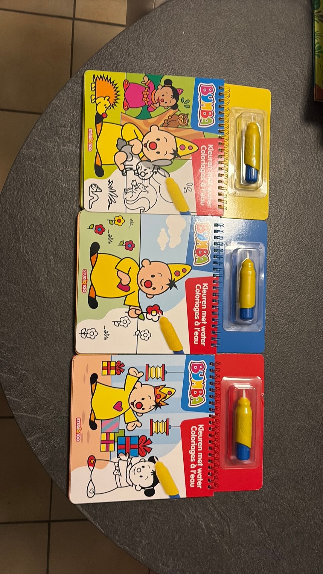 Bumba kleuren met water, Ophalen, Zo goed als nieuw