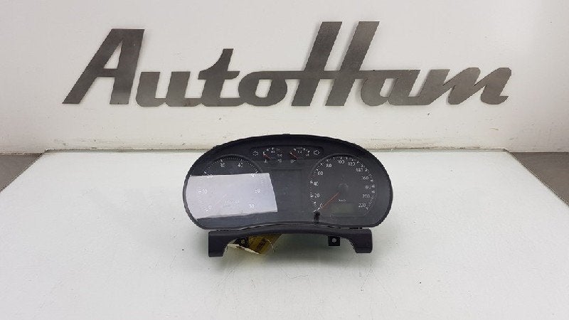 INSTRUMENTS DE BORD Volkswagen Polo IV (9N1 / 2/3), Volkswagen, Volkswagen AG, Utilisé, Kundenbetreuung@volkswagen.de