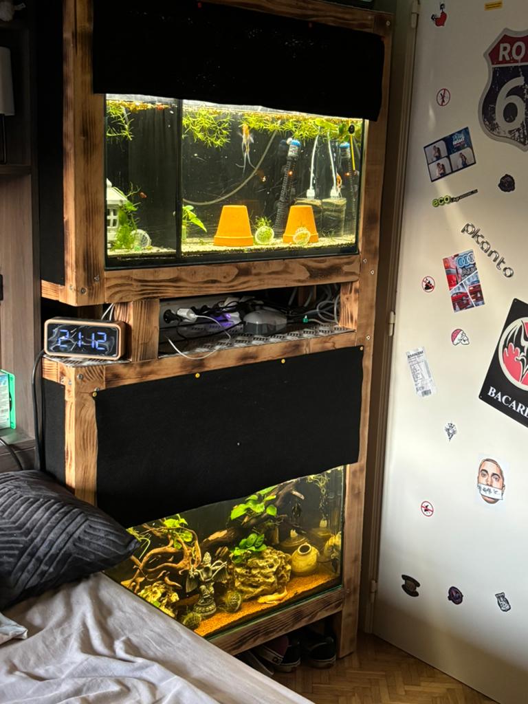 stevig aquariumrek met 2 aquariums, Enlèvement, Comme neuf, Aquarium d'eau douce rempli