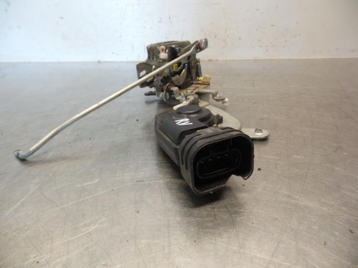 Deurslot Mechaniek 4Deurs rechts-voor van een Daihatsu Gran, Auto-onderdelen, Gebruikt, Daihatsu, -, -