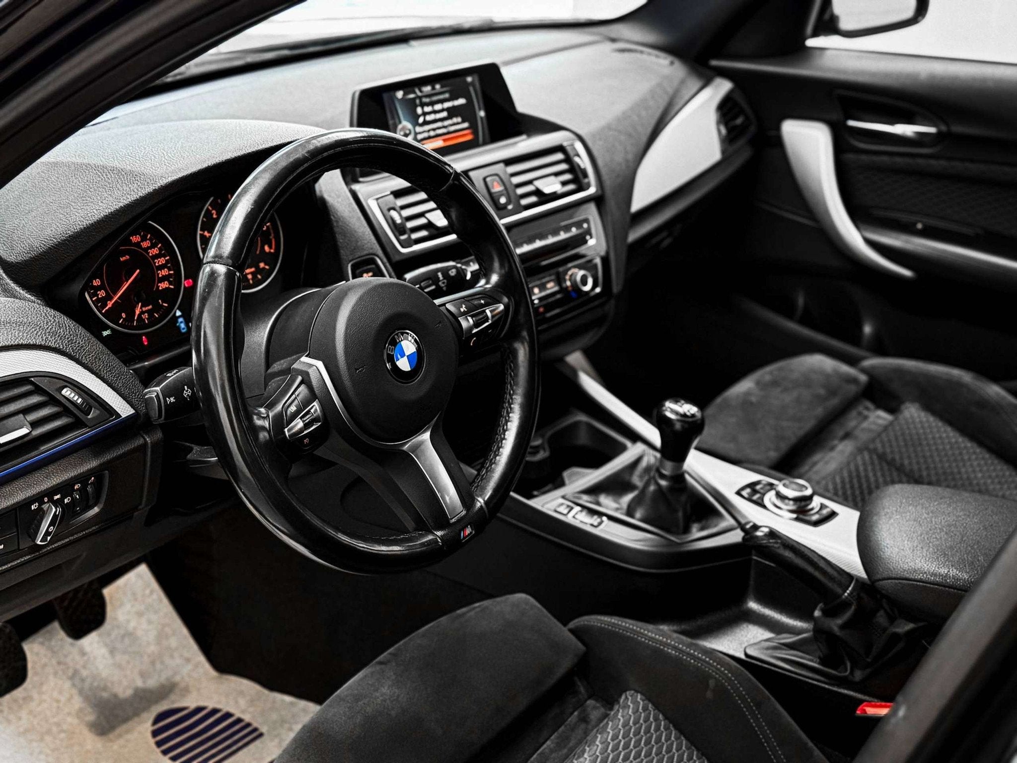 BMW 1 Serie 116 116 d Pack M, Full Black Euro 6b, Garantie 1, Achat, Euro 6, Entreprise, Alcantara