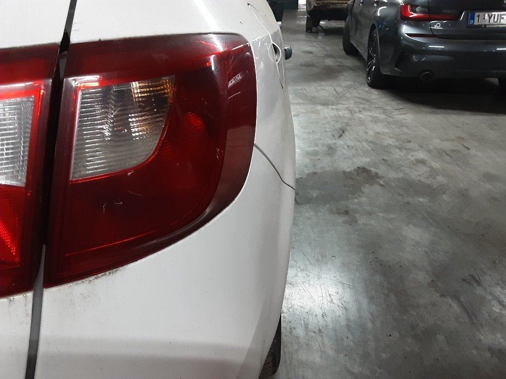 FEU ARRIÈRE DROIT Seat Ibiza ST (6J8) (01-2010/07-2016), Mevr. I. Hauben, Utilisé, Rue de l'Espoir 34 34
4030  GRIVEGNÉE, BE, Info@Collignon.be