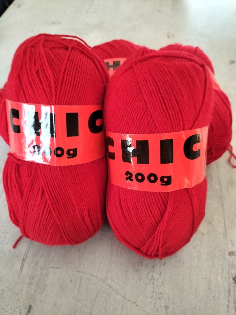 Pelote de laine Chic rouge (5 pelotes de 200 gr) C8, Enlèvement ou Envoi