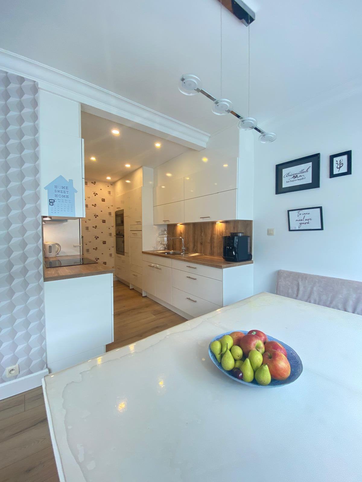 Apparemment 3 chambre rénovées en 2016, Immo, Appartements & Studios à louer