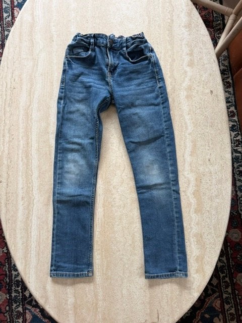 Blauwe jeansbroek OKAÏDI - maat 134 (nr5105), Kinderen en Baby's, Kinderkleding | Maat 134, Broek, Okaïdi, Ophalen of Verzenden