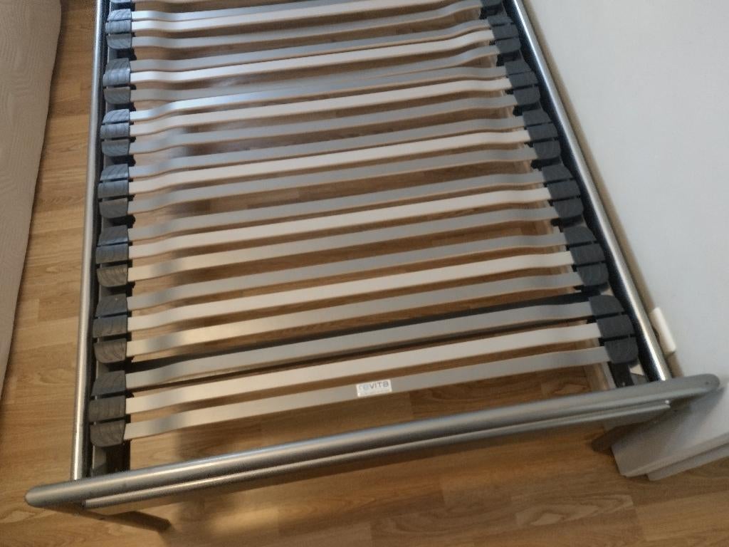 Lit simple IKEA avec sommier à lattes, 90 cm, Gris, Une personne, Enlèvement