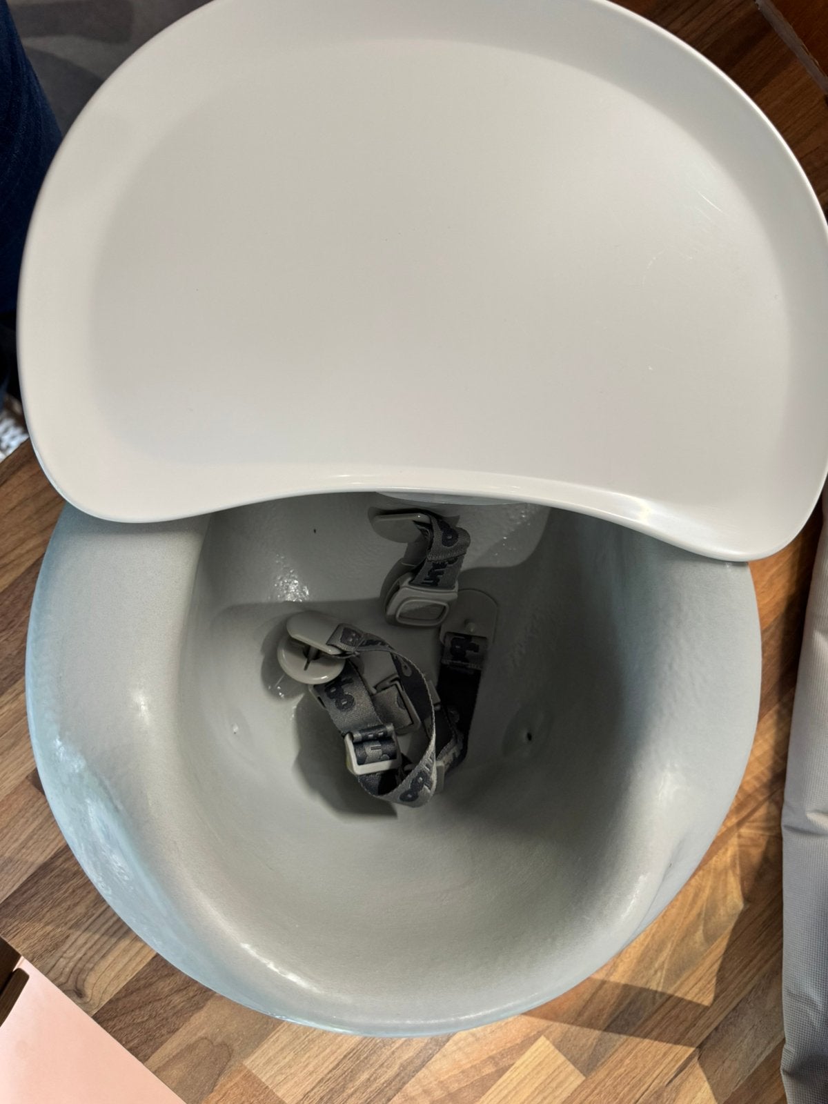 Bumbo avec table et sangles, Enlèvement