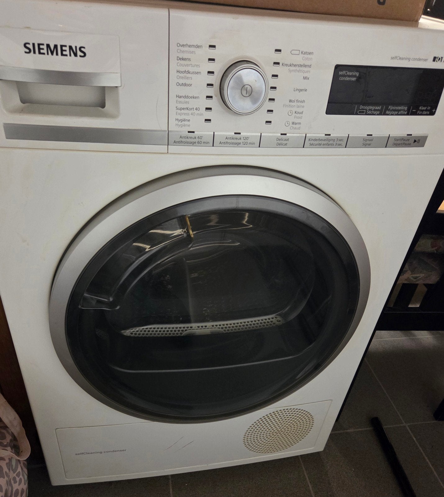 Wasmachine en droogkast, Ophalen