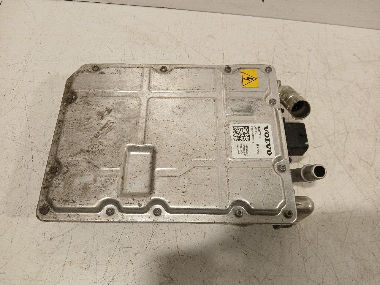 Acculader Volvo XC40, Auto-onderdelen, Accu's en Toebehoren, Onderdelen@venauto.nl, Van der Ven Autorecycling B.V., Gebruikt, Ettenseweg 76, 4706 PB Roosendaal, The Netherlands