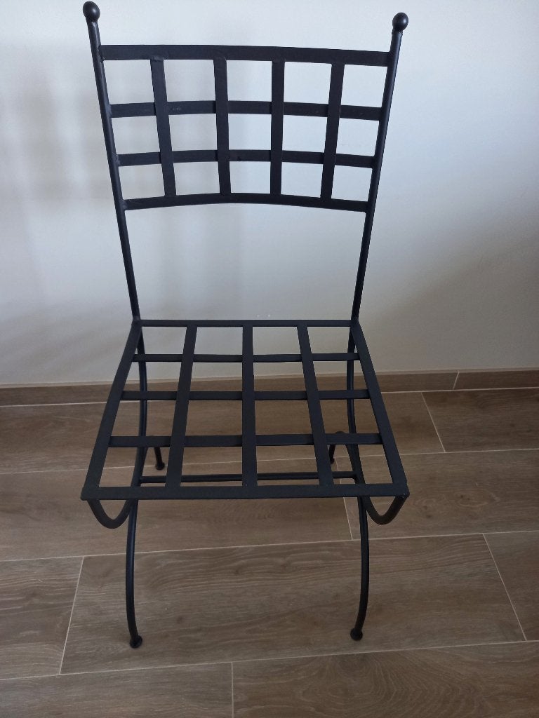 Gietstalen stoel te koop, Huis en Inrichting, Stoelen, Ophalen, Overige materialen, Bruin, Zo goed als nieuw