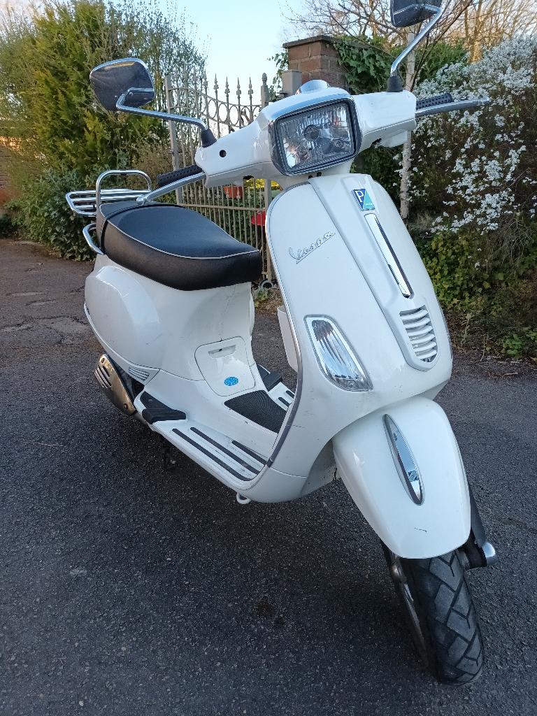 Vespa S125, Motos, Scooter, Occasion, Jusqu'à 11 kW, Particulier