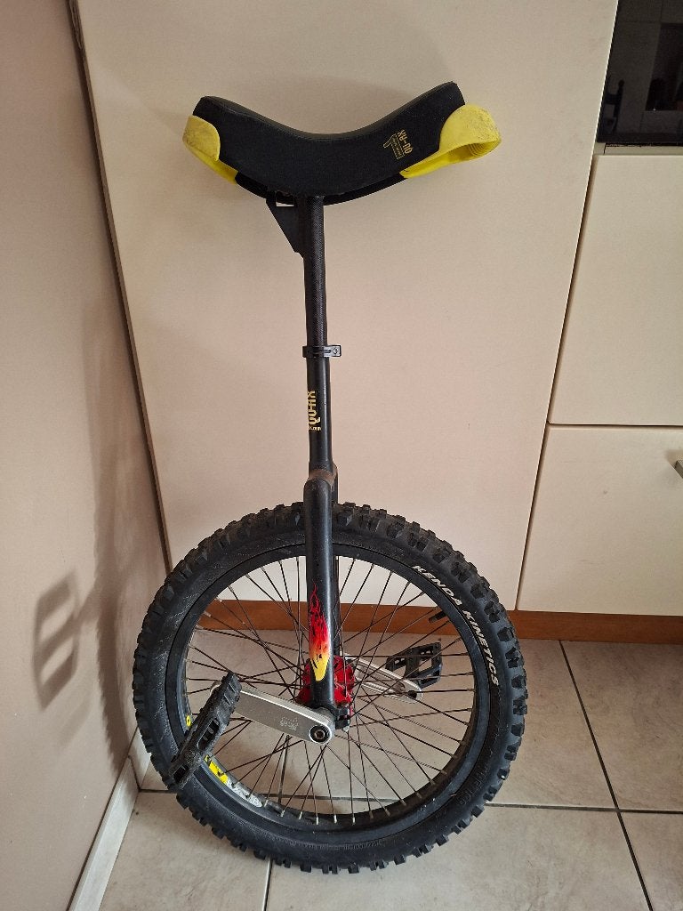 Qu-ax eenwieler regular size, Enlèvement, Utilisé