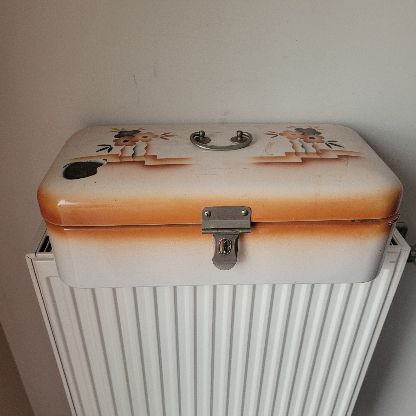 ancienne boîte à pain émaillée, Enlèvement ou Envoi