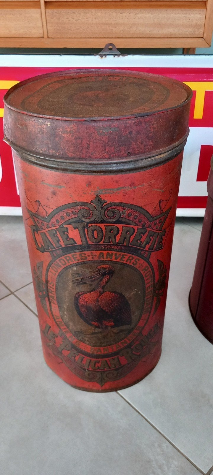 Ancienne boîte à café métallique Le Pélican Rouge, Collections, Enlèvement ou Envoi, Utilisé, Café, Autres marques