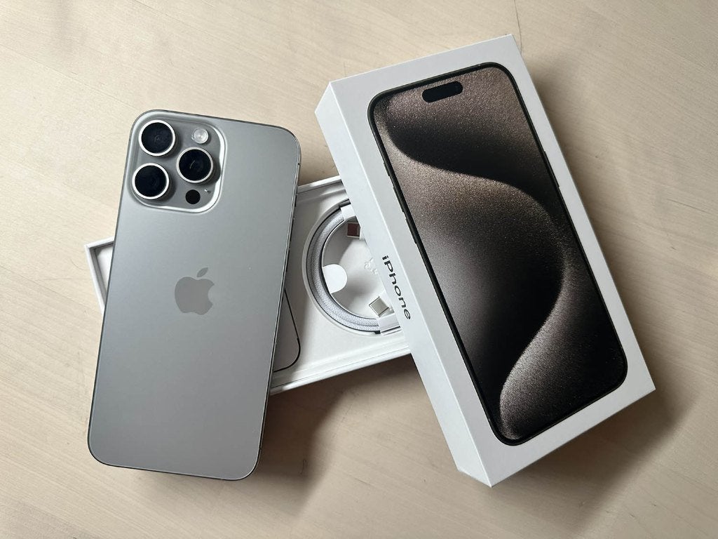 iPhone 15 Pro 128GB, Télécoms, Téléphonie mobile | Apple iPhone, 128 GB, Enlèvement ou Envoi, Comme neuf, 82 %