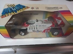 Alfa romeo's  1:24, Ophalen of Verzenden, Nieuw, Auto, Burago