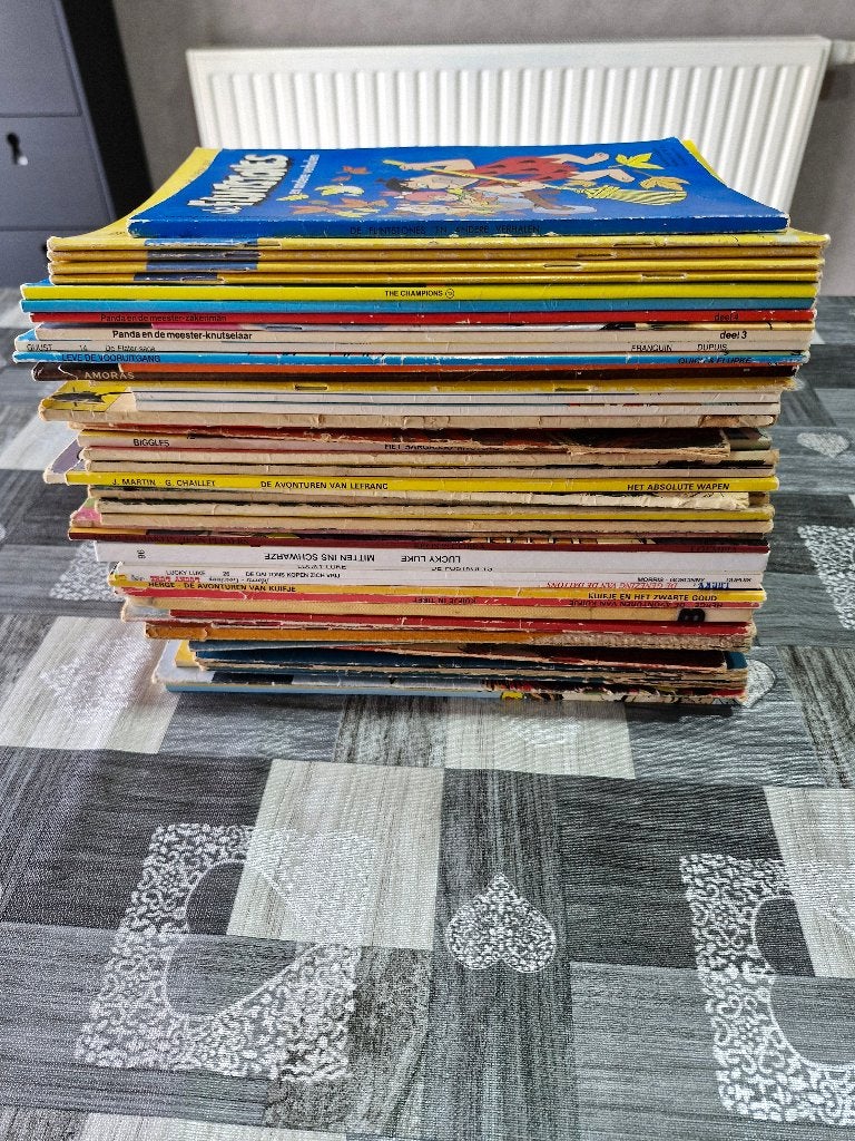 Stapel van 52 oude strips, Livres, BD, Plusieurs BD, Enlèvement, Utilisé, Diverse Auteurs