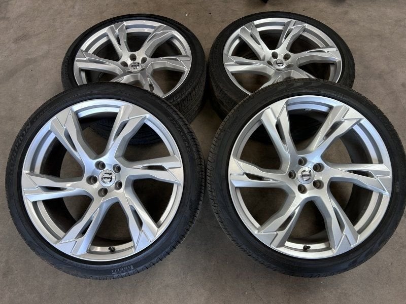 22 inch originele velgen + zomerbanden Volvo XC90 31650460, Pneus et Jantes, -, Autres dimensions, Utilisé