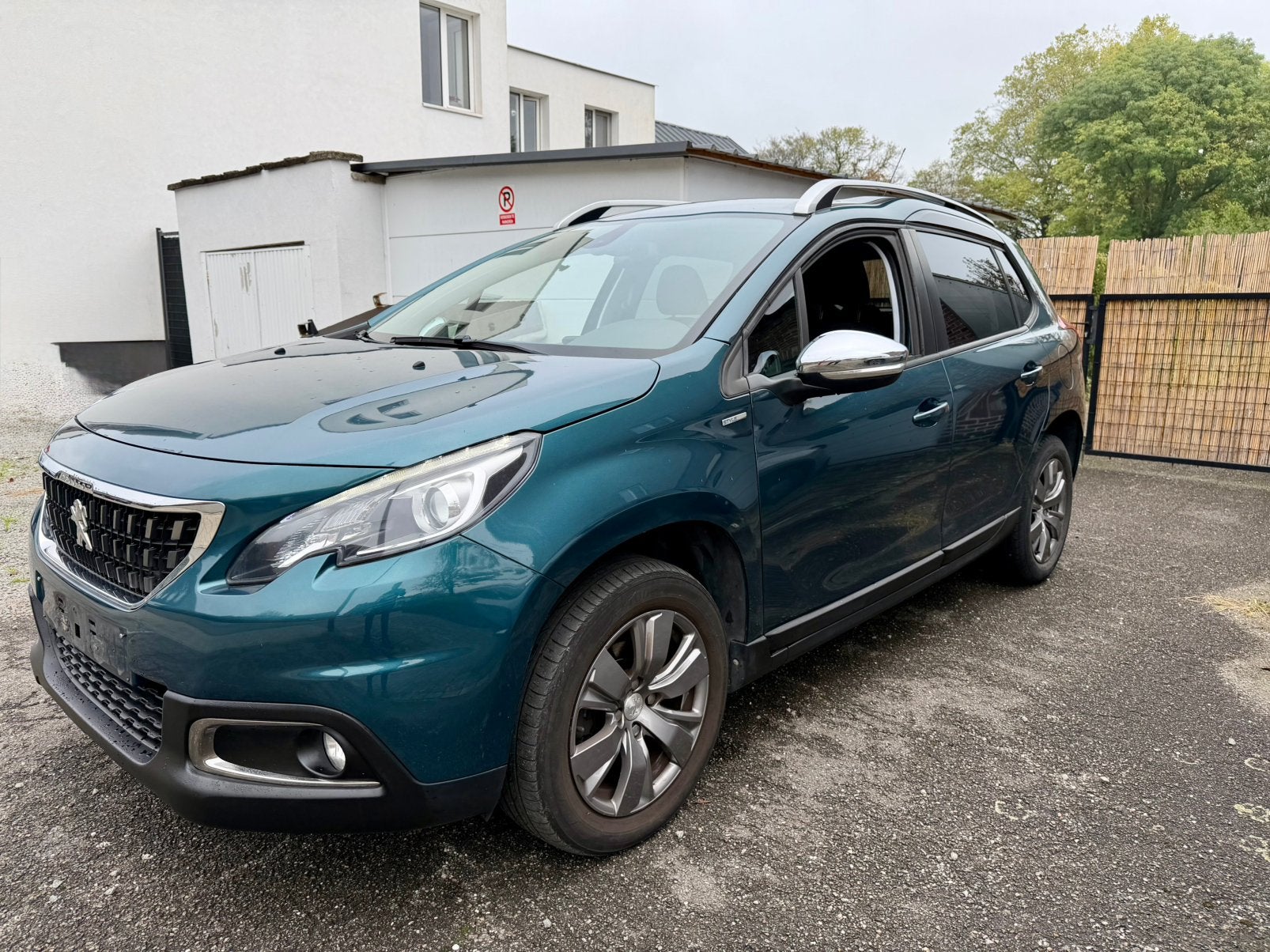 Peugeot 2008 / 1.2 Benzine Euro 6 / 56.000 km, Autos, Achat, Entreprise, Boîte manuelle, Entretenue par le concessionnaire