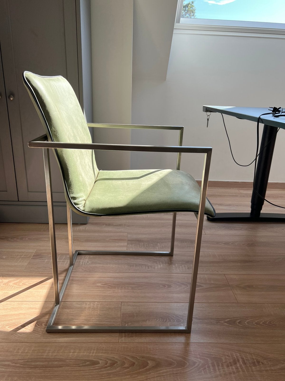 Eetkamerstoelen 4 stuks leer, Ophalen, Zo goed als nieuw, Leer, Vier