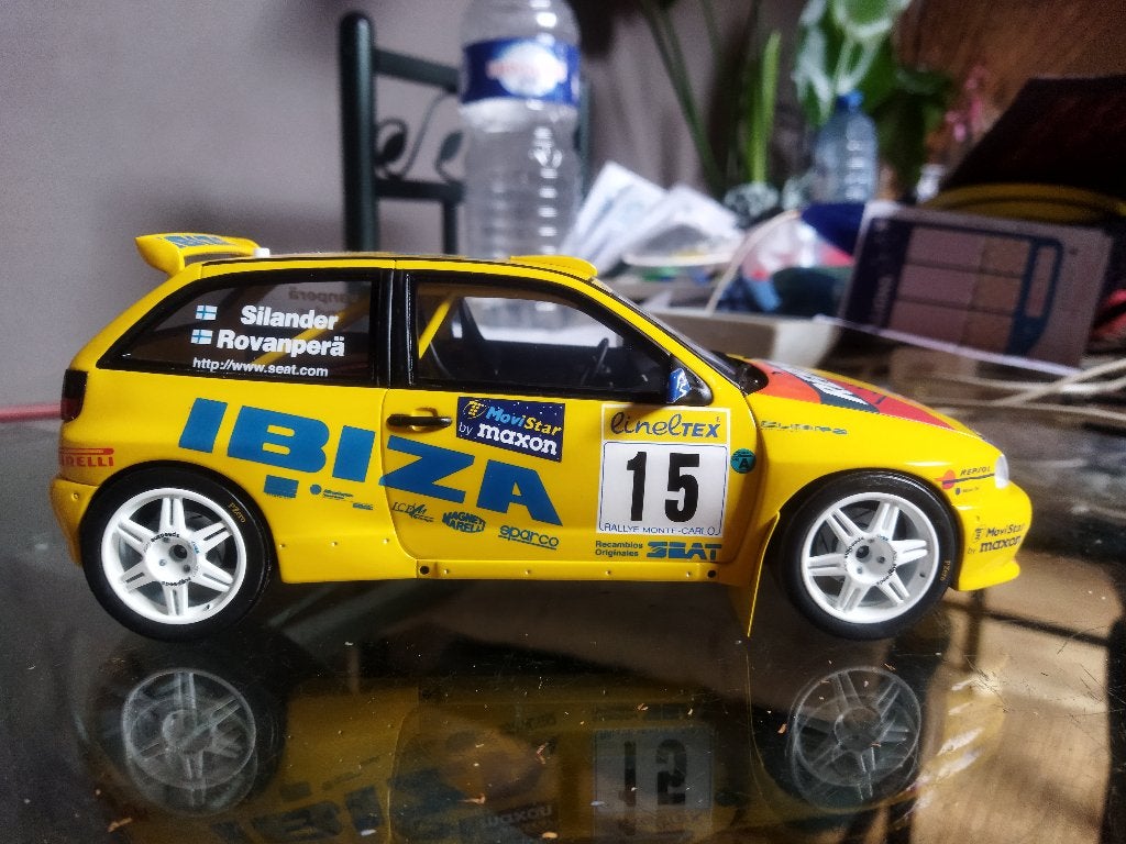 Seat Ibiza 1/18 Rallycarkit, Hobby en Vrije tijd, Modelauto's | 1:18, Ophalen of Verzenden, Zo goed als nieuw, Auto, OttOMobile