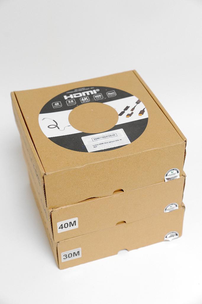 CÂBLES HDMI AVEC FIBRE OPTIQUE LONGUE DISTANCE : 30M OU 40M, Enlèvement, Comme neuf, 10 mètres ou plus, Câble HDMI
