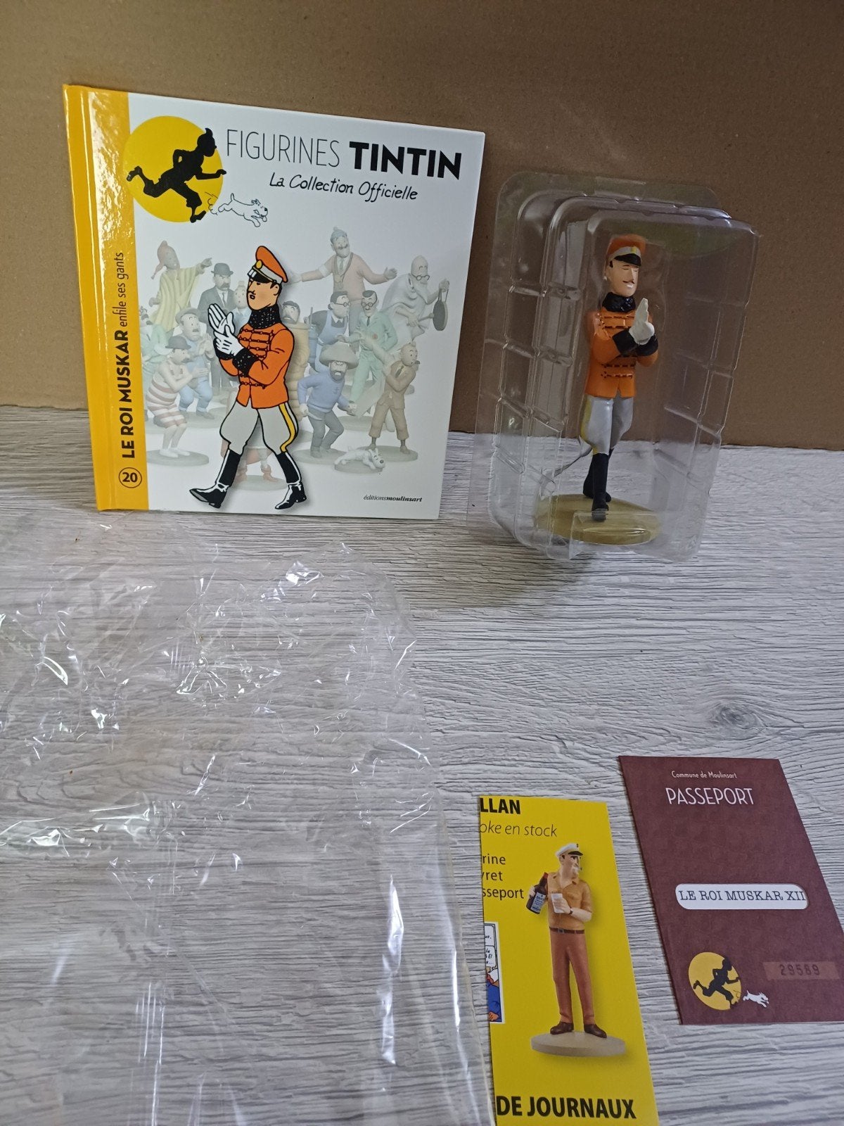 Figurine Roi Muskar 20 Tintin, Collections, Personnages de BD, Comme neuf, Statue ou Figurine, Tintin, Enlèvement ou Envoi