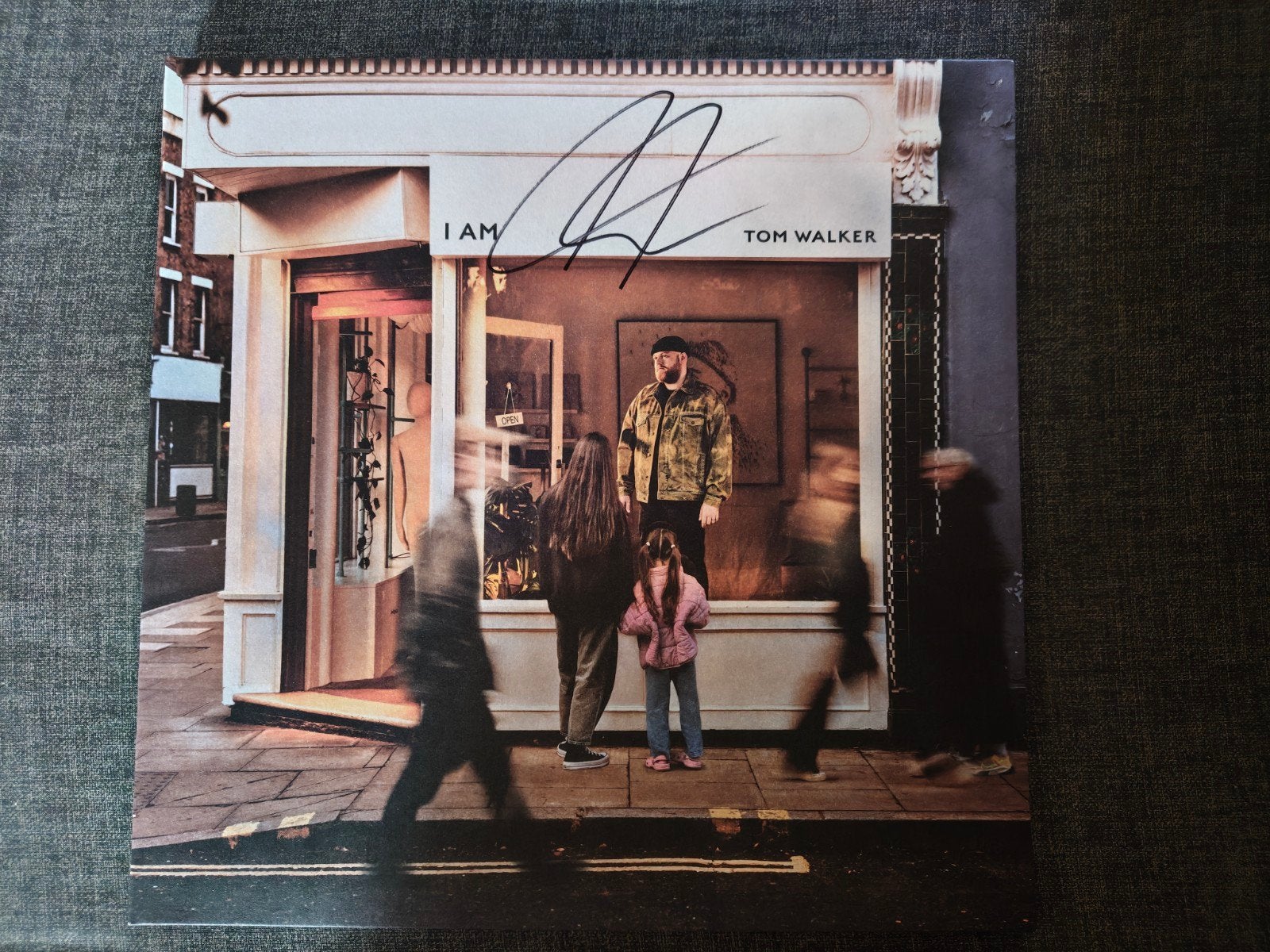 Gesigneerde I AM Tom Walker LP, Cd's en Dvd's, Ophalen, Zo goed als nieuw, LP