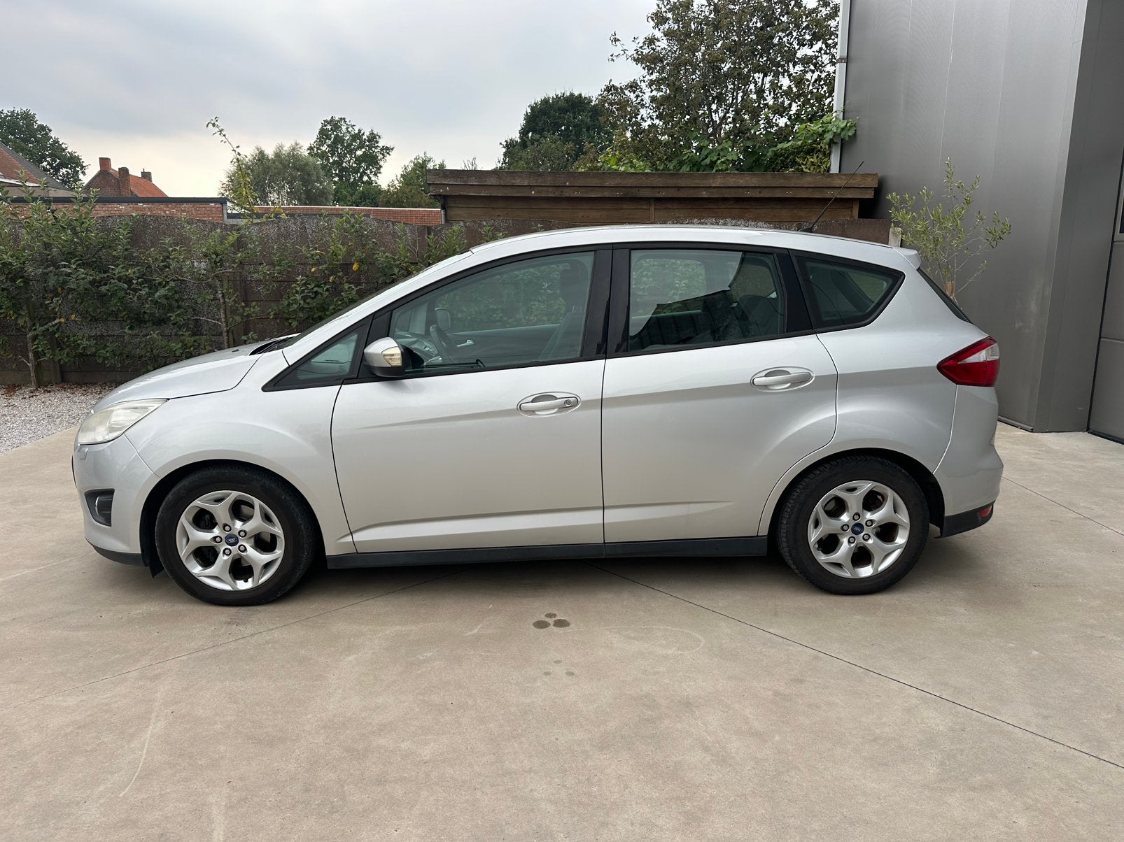 Ford C-max / 1.6 diesel / 2012 /146000km, Auto's, Ford, Voorwielaandrijving, Euro 5, Zwart, 4 cilinders