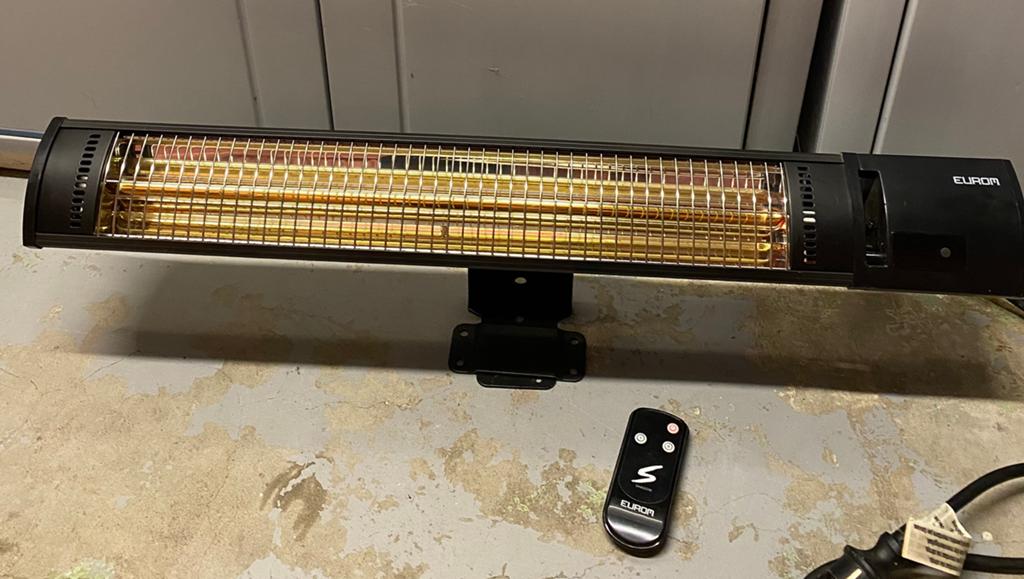 Terrasverwarmer Eurom met afstandsbediening 2500W, Ophalen, Zo goed als nieuw, Elektrisch, Wand