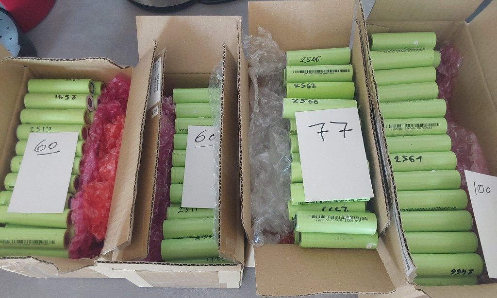 297x reclaimed ICR18650 2600mAh Li-ion Batterijen, Ophalen, Zo goed als nieuw
