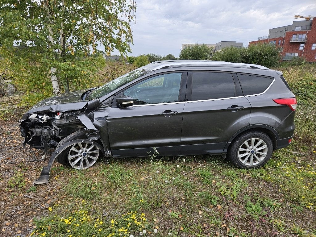 FORD KUGA 10/2016, accidenté, Autos, Argent ou Gris, Achat, 170 g/km, Boîte manuelle