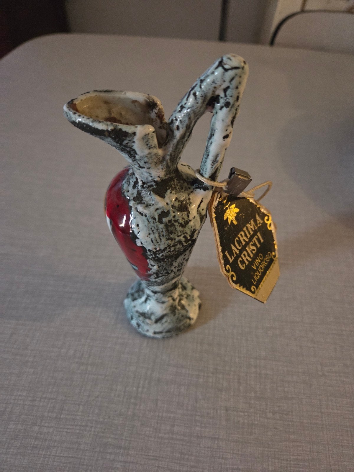 Vase carafe en céramique avec certificat., Antiquités & Art, Enlèvement ou Envoi