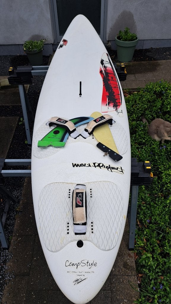 Windsurf materiaal, complete set, Sports nautiques & Bateaux, Planche à voile, Utilisé, Ensemble complet, F2, Avec aileron(s)