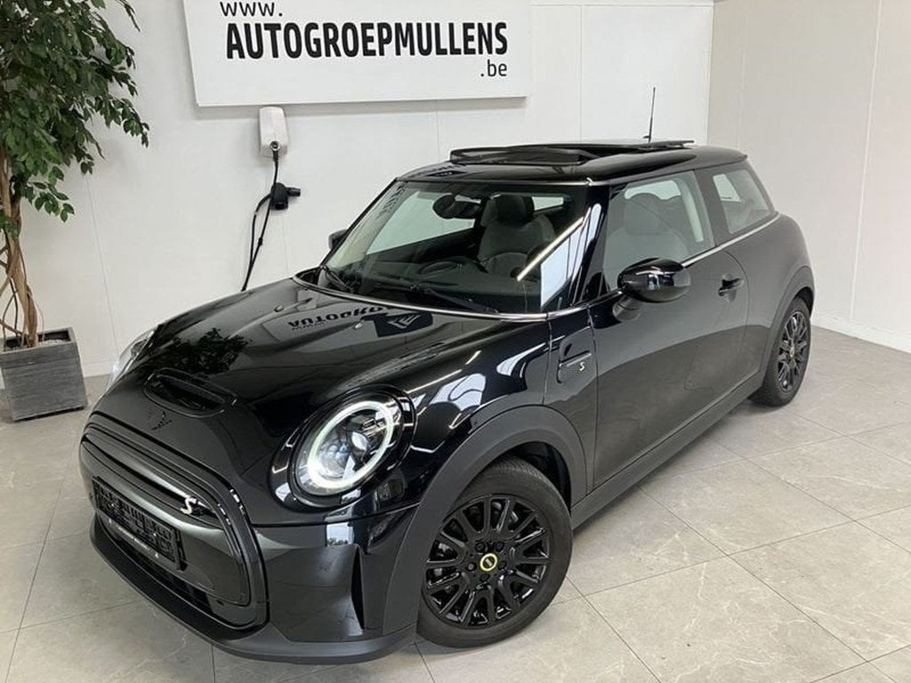 MINI Mini Electric SE 218 pk, Automaat, 4 zetels, https://public.car-pass.be/vhr/8ddf853b-63bf-4d66-8cdc-cbd1f4d8058e, 161 kW