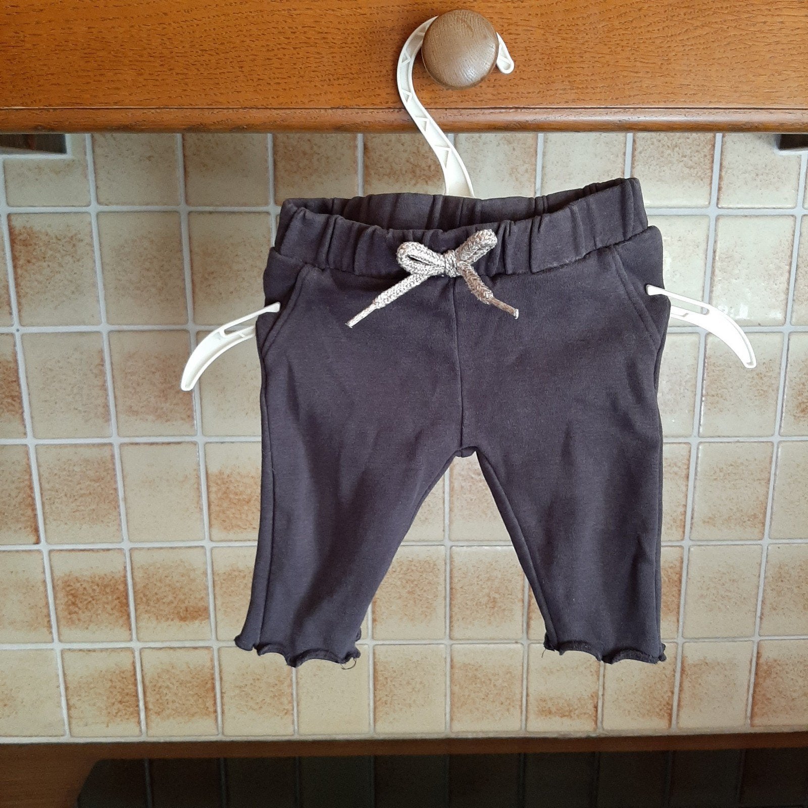 Mooie broekjes mt 62,68,74, zeer goede staat., Enlèvement, Pantalon
