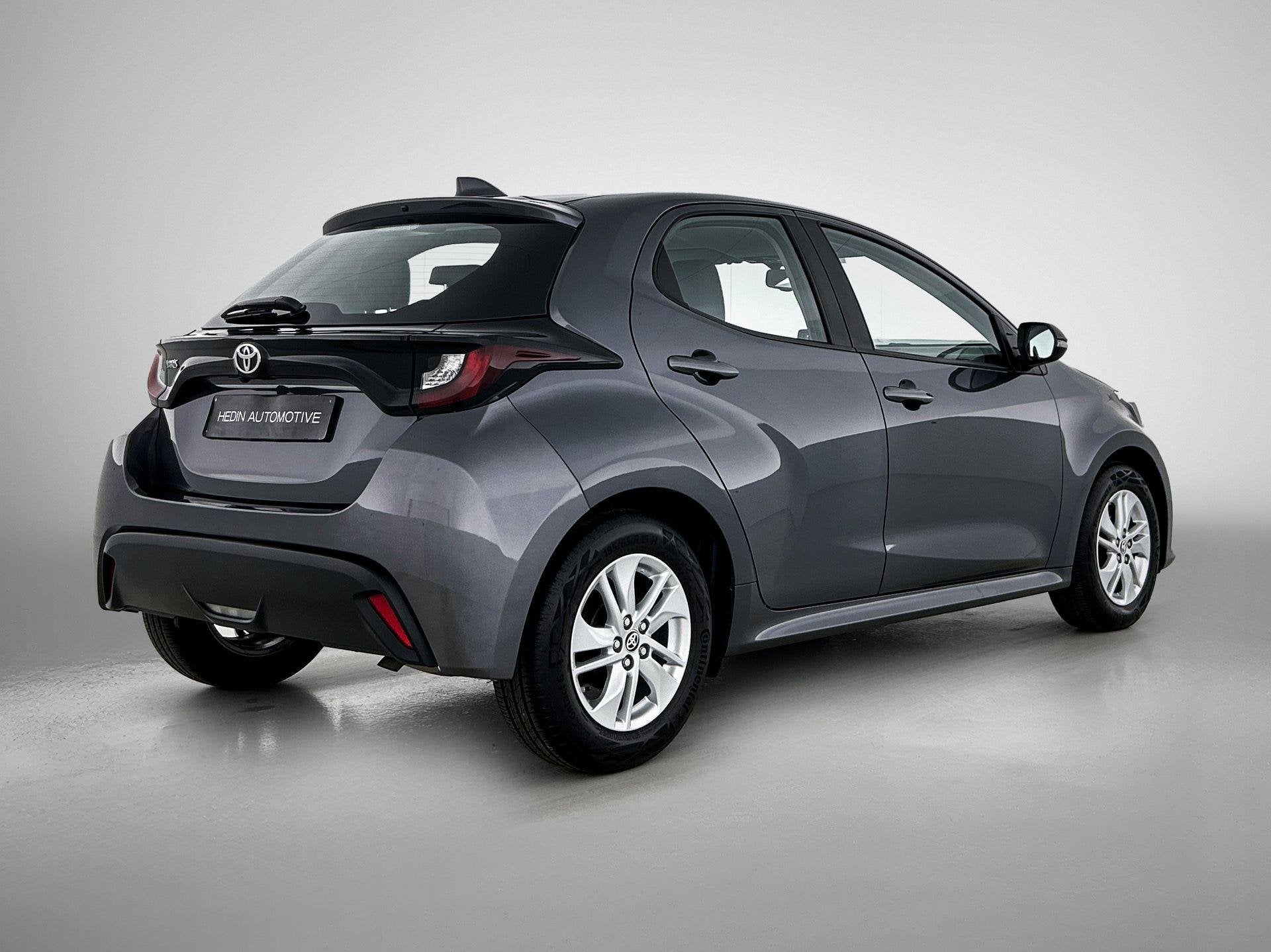 Toyota Yaris 1.5 Dual VVT-ie Dynamic | Navigatie | Achteruit, Auto's, Voorwielaandrijving, 118 g/km, Stof, Gebruikt
